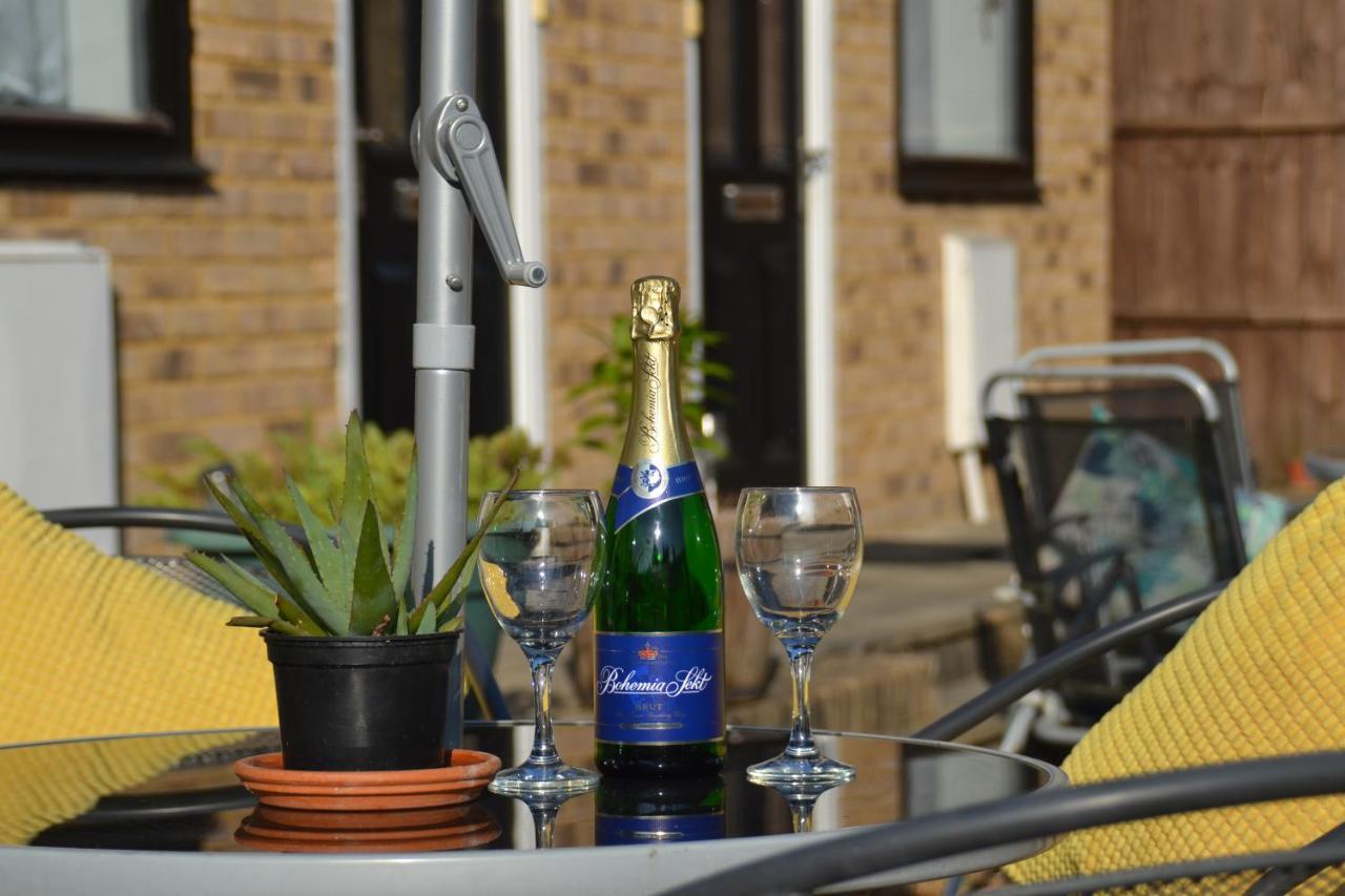Epicsa - Family & Corporate Stay Mews Apartments With Free Parking CBG Esterno foto