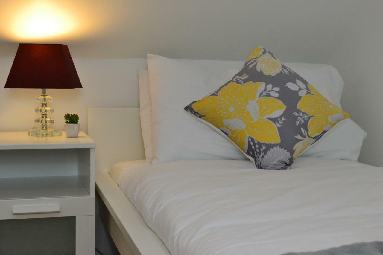 Epicsa - Family & Corporate Stay Mews Apartments With Free Parking CBG Esterno foto