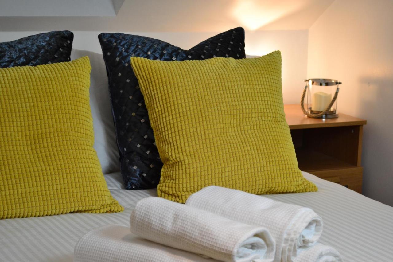 Epicsa - Family & Corporate Stay Mews Apartments With Free Parking CBG Esterno foto